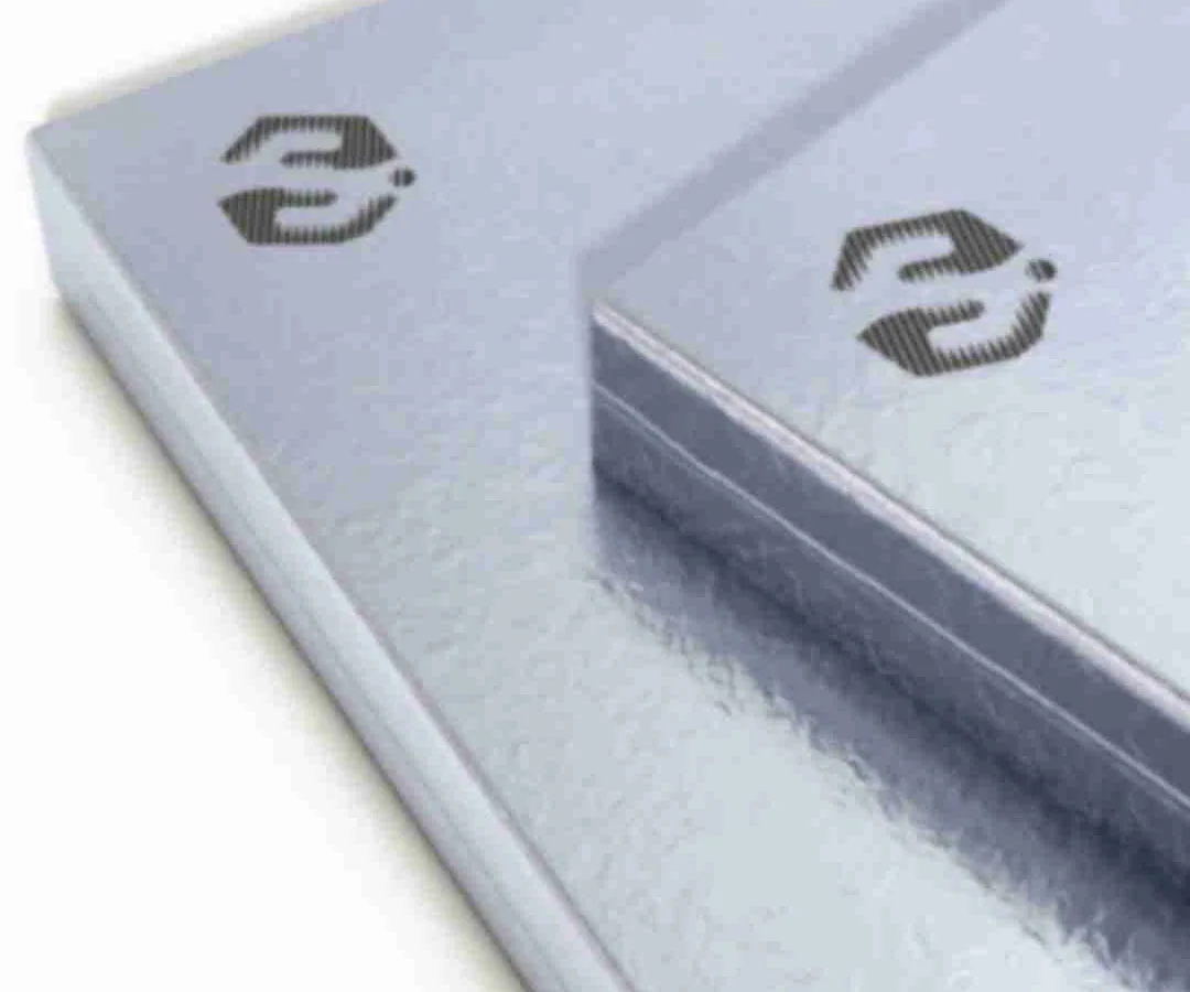 Vacuum insulation panels for compact low-temperature systems